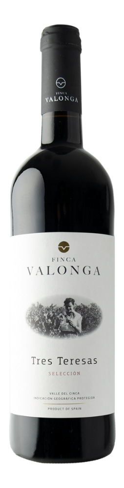 Tres Teresas aged red wine from the Finca Valonga, tribute to three women.
